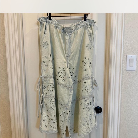 We The Free Day Break Eyelet Jeans - Picture 5 of 7